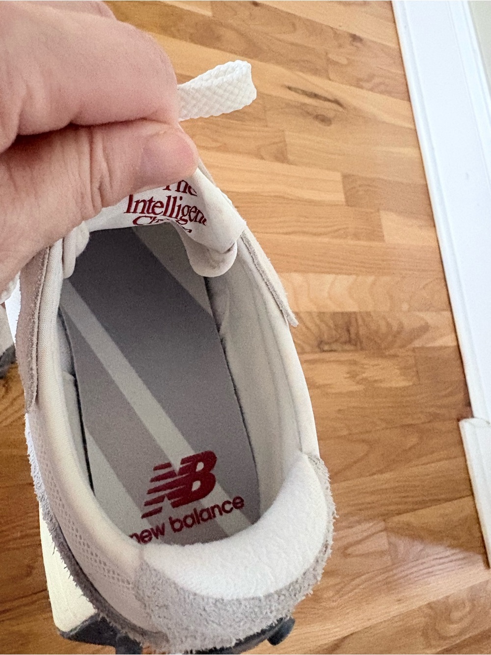 New Balance
U327WRB women’s sneaker, Sea Salt/ Raincloud, size 7.5 - Picture 12 of 15